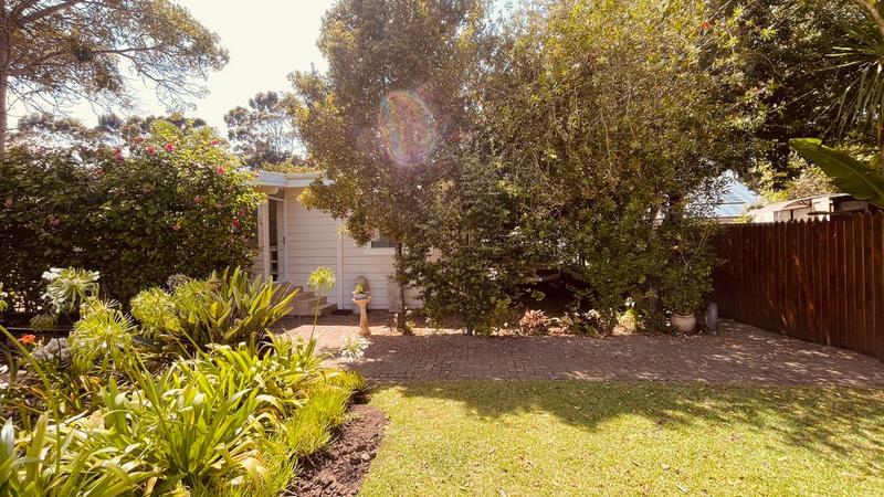 To Let 4 Bedroom Property for Rent in Keurbooms River Western Cape